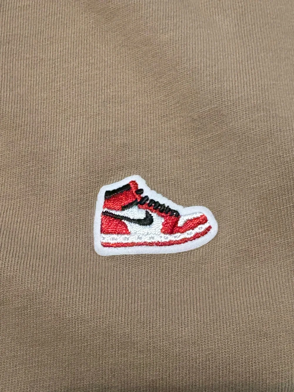 New Mens Air Jordan Sneaker Patch T Shirt Desert Sz S Retro Fit Tee
